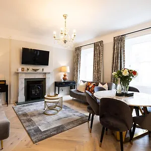 Righ - Luxurious Centre Three Bedroom Edinburgh
